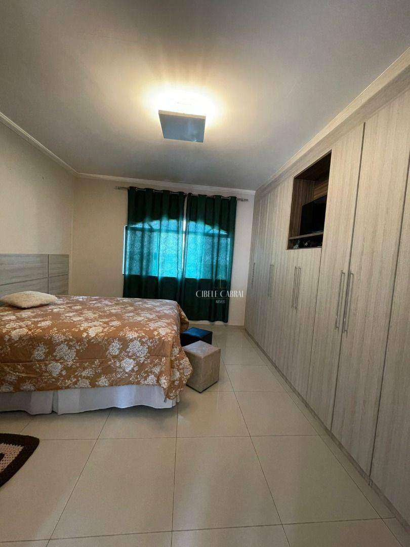 Casa à venda com 4 quartos, 320m² - Foto 17