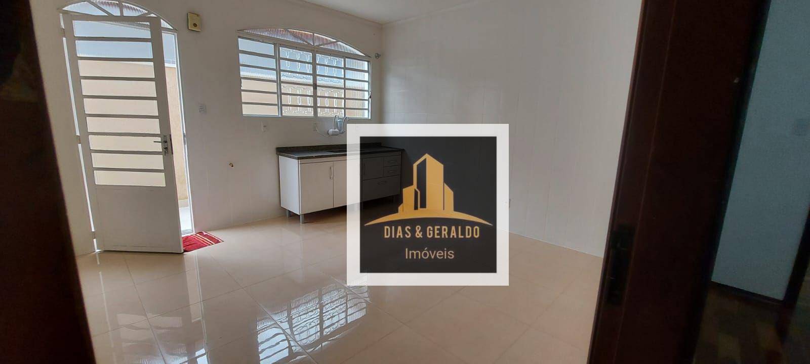 Casa à venda com 3 quartos, 206m² - Foto 11