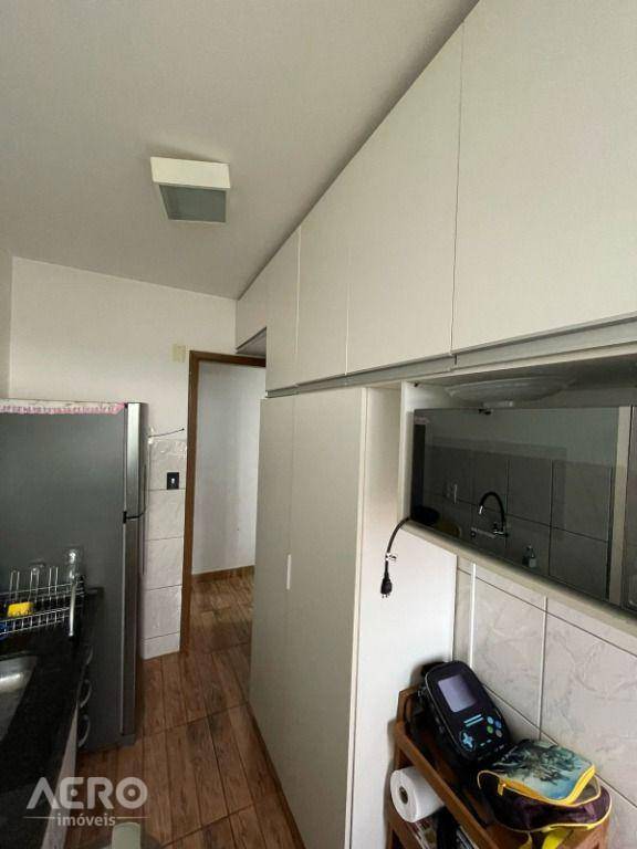 Apartamento à venda com 2 quartos, 46m² - Foto 11