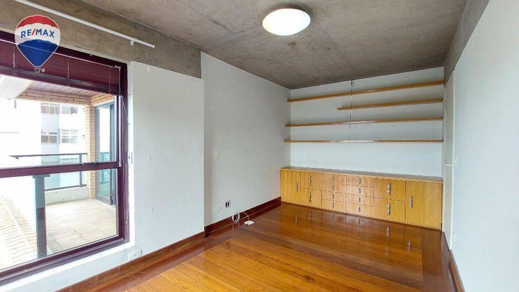 Apartamento para alugar com 3 quartos, 127m² - Foto 16