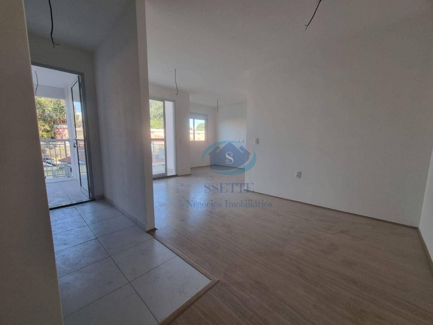 Apartamento à venda com 3 quartos, 66m² - Foto 1