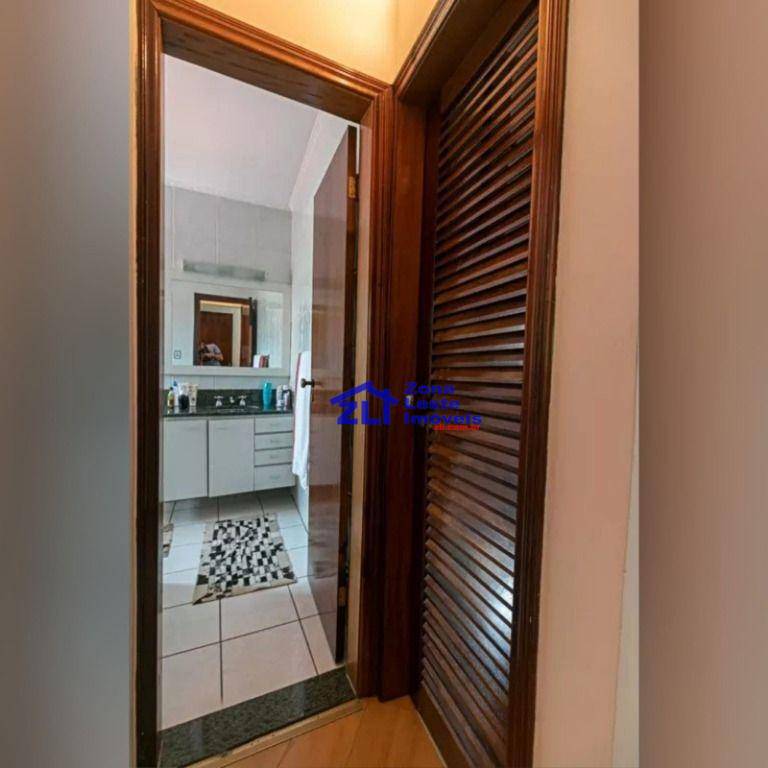 Sobrado à venda com 4 quartos, 198m² - Foto 56