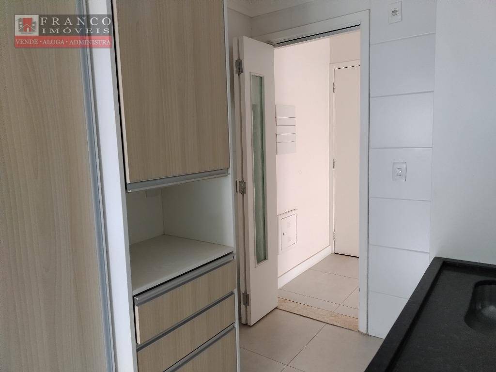 Apartamento à venda com 3 quartos, 92m² - Foto 15