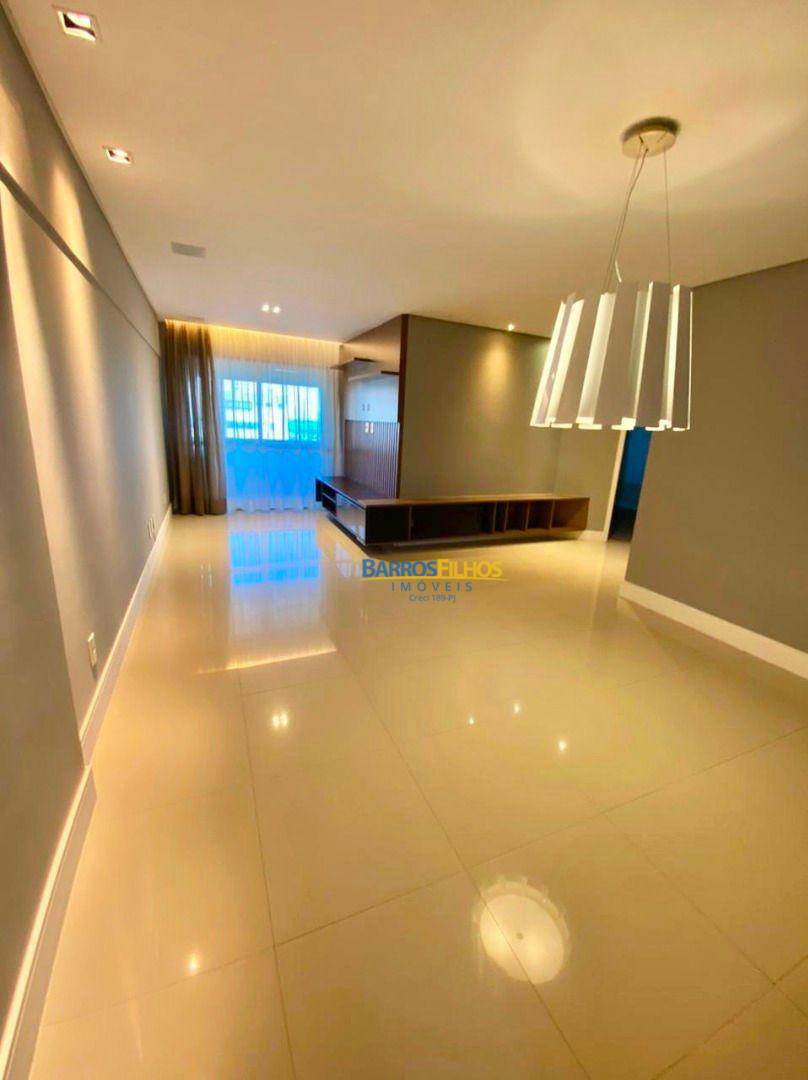 Apartamento para alugar com 2 quartos, 100m² - Foto 6