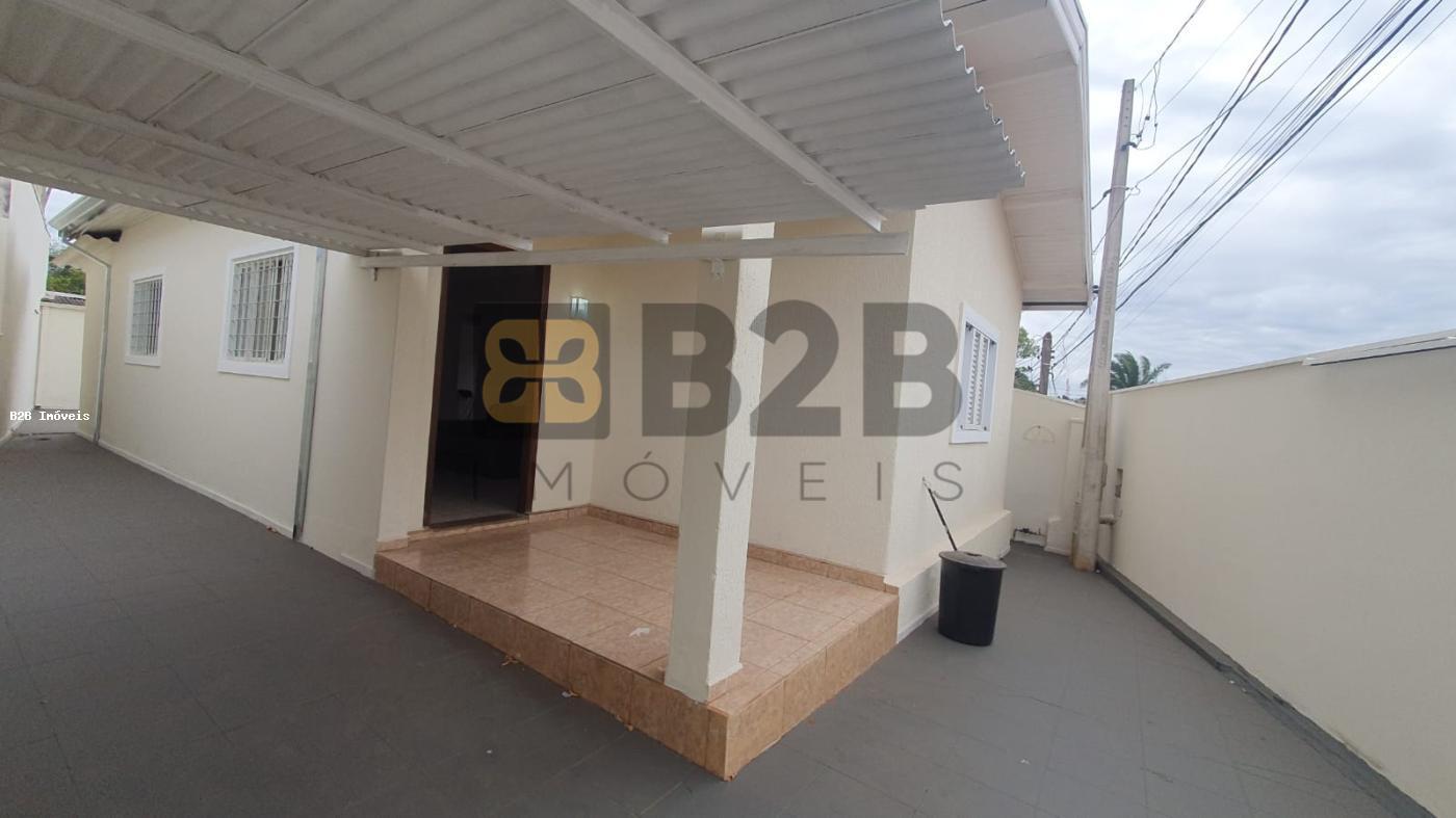 Casa à venda com 3 quartos, 90m² - Foto 1