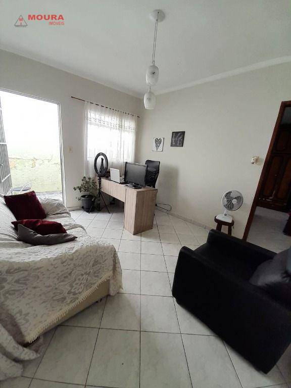 Sobrado à venda com 2 quartos, 190m² - Foto 3