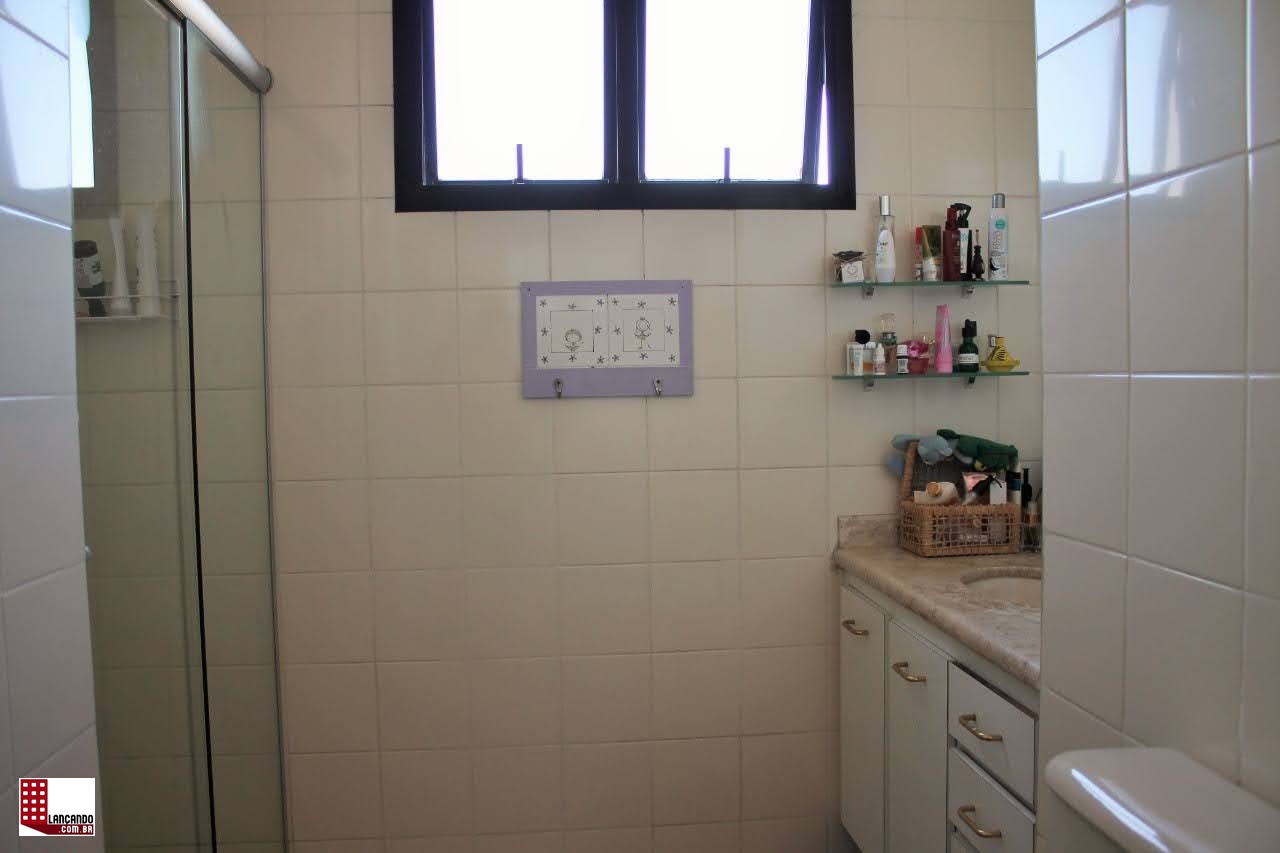 Apartamento à venda com 3 quartos, 198m² - Foto 17