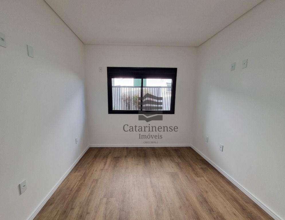 Casa à venda com 3 quartos, 202m² - Foto 19