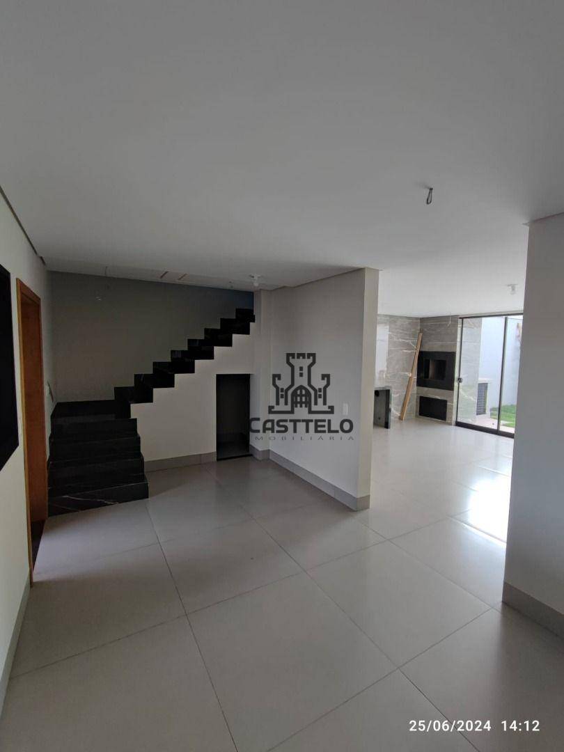 Sobrado à venda com 3 quartos, 150m² - Foto 3