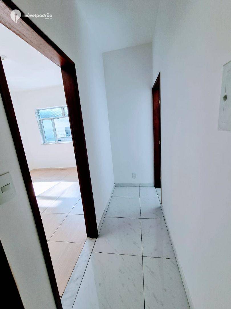 Apartamento à venda com 2 quartos, 70m² - Foto 14