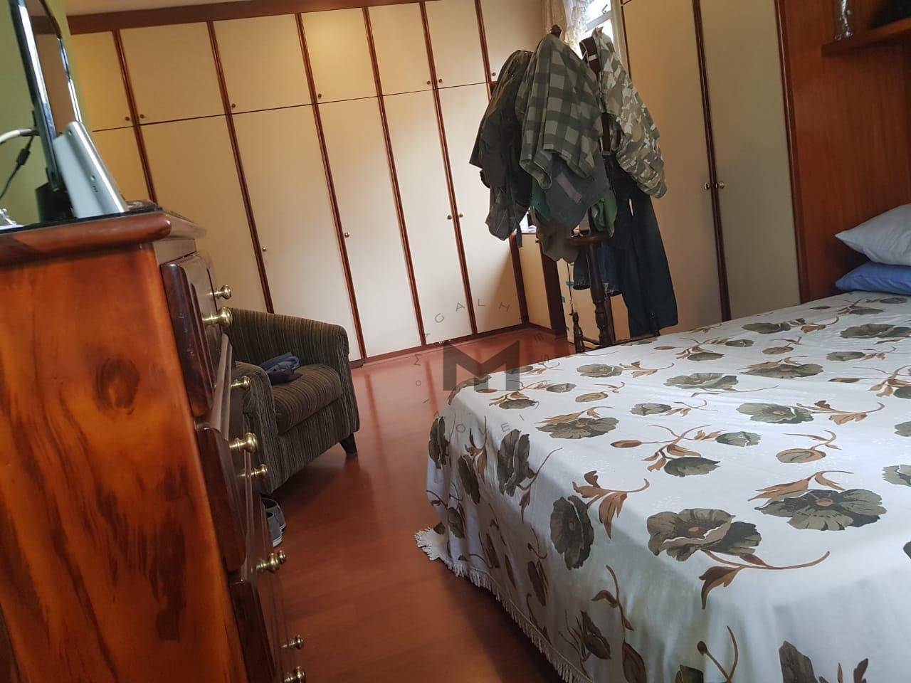 Apartamento à venda com 3 quartos, 200m² - Foto 5