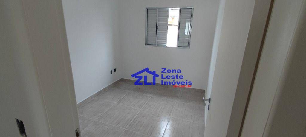 Sobrado à venda com 2 quartos, 64m² - Foto 3