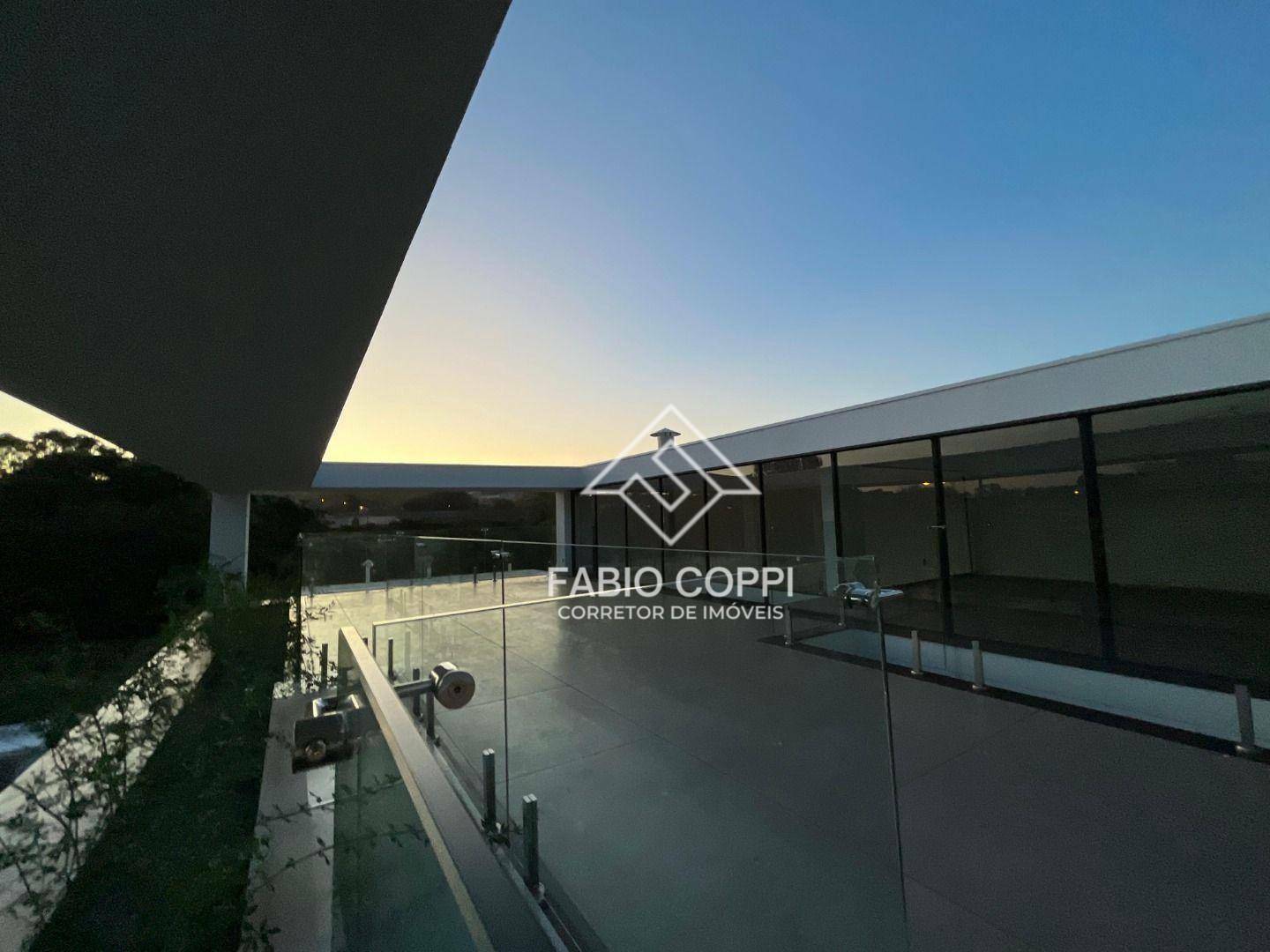 Casa de Condomínio à venda com 4 quartos, 400m² - Foto 3
