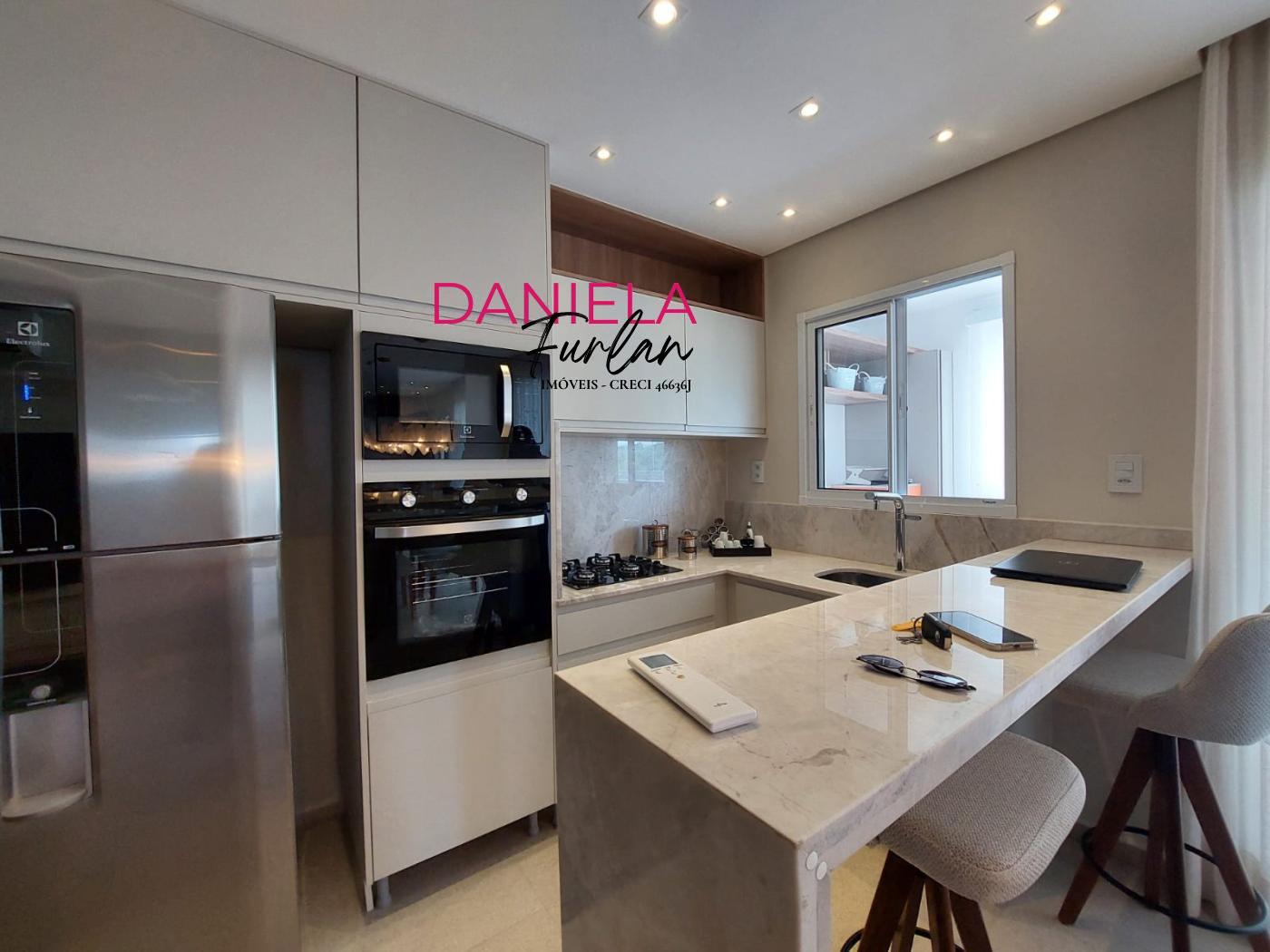 Apartamento à venda com 2 quartos, 73m² - Foto 4