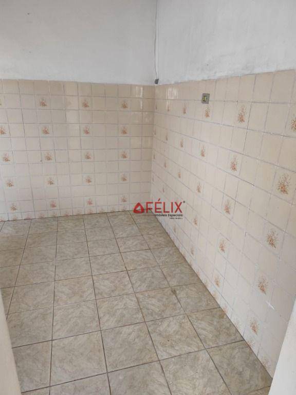 Casa à venda e aluguel com 3 quartos, 216m² - Foto 10