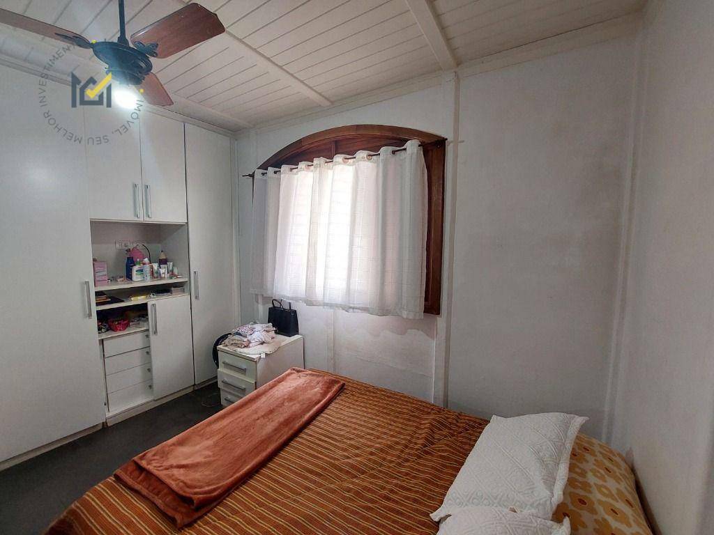 Casa de Condomínio à venda com 3 quartos, 240m² - Foto 11