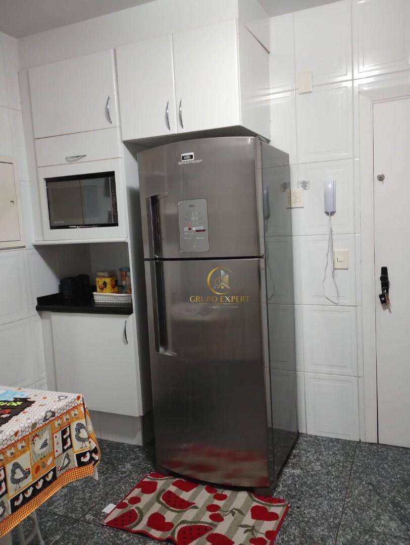 Apartamento à venda com 3 quartos, 134m² - Foto 18