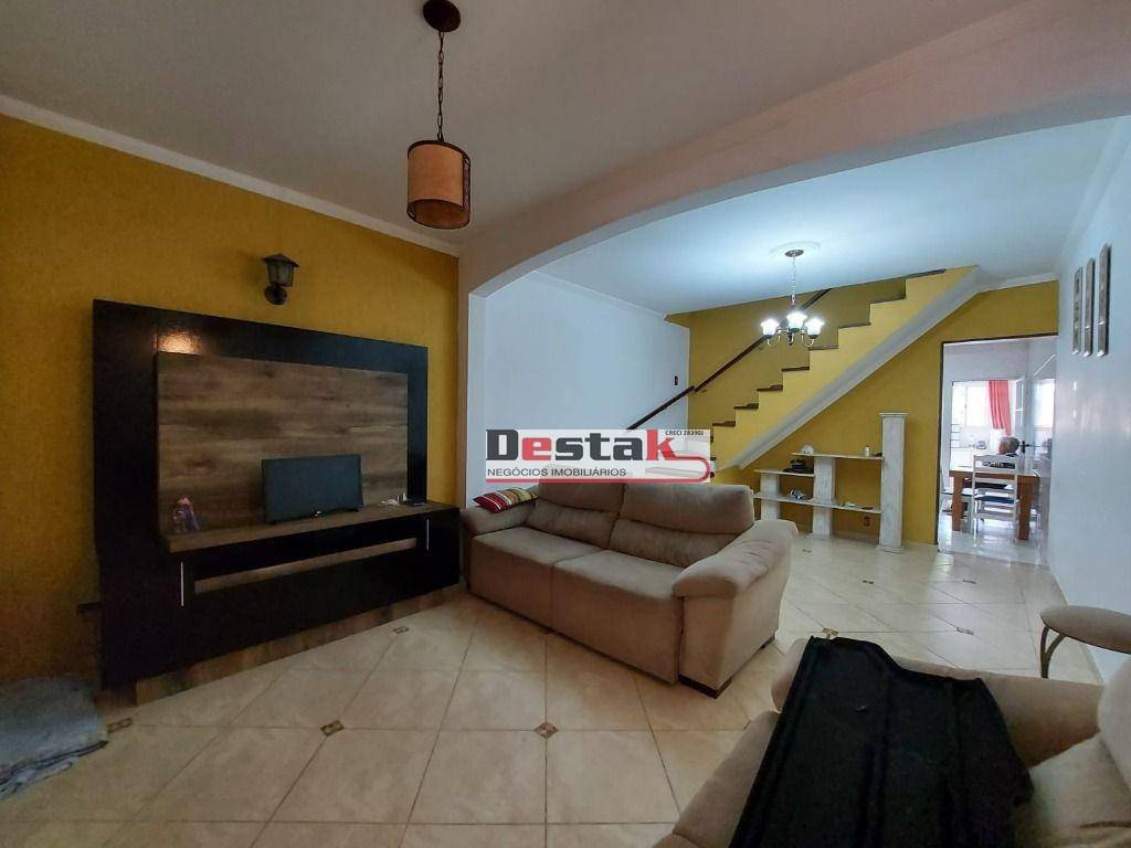 Sobrado à venda com 2 quartos, 160m² - Foto 2