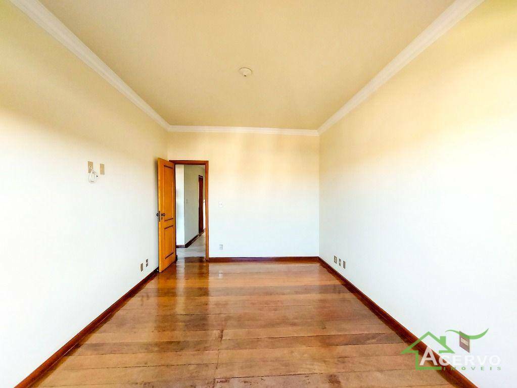 Apartamento à venda com 4 quartos, 203m² - Foto 20