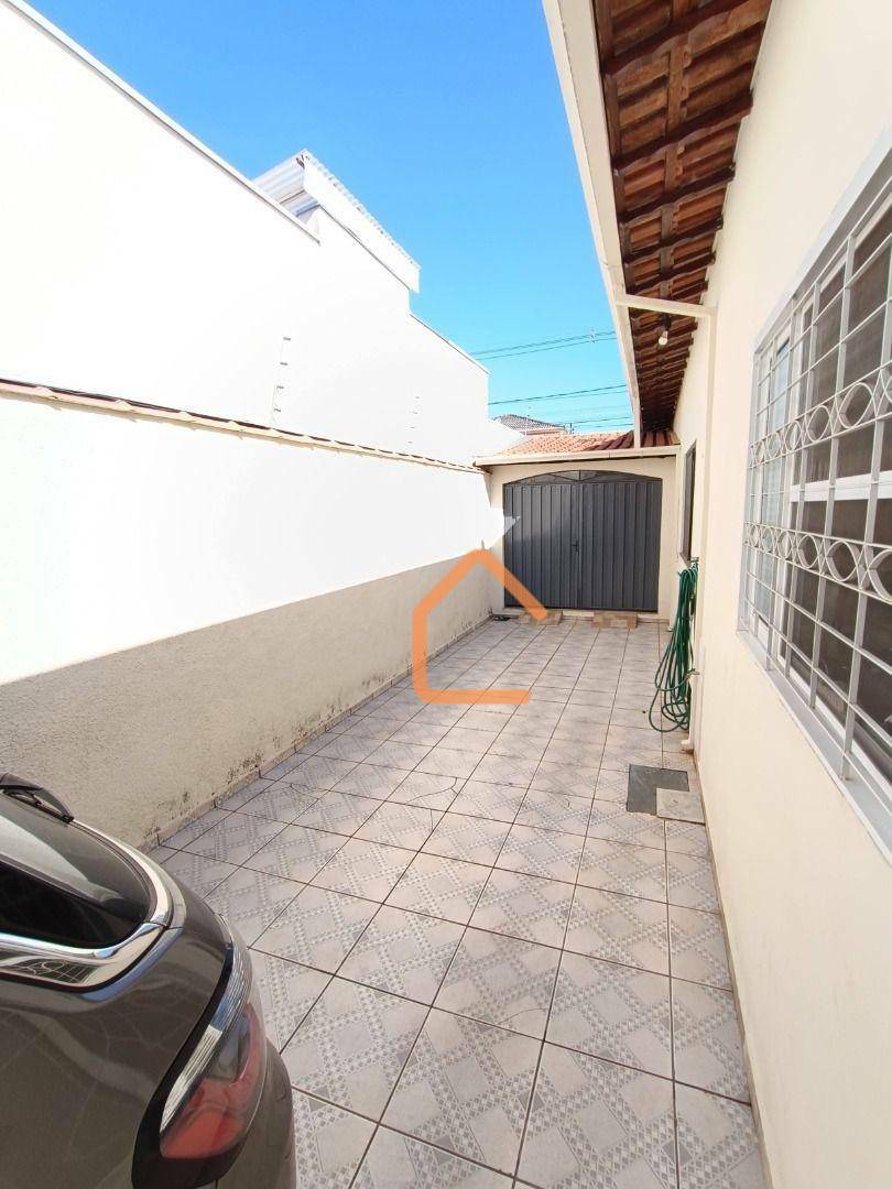 Casa à venda com 3 quartos, 230m² - Foto 23