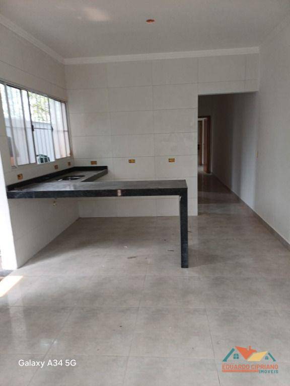 Casa à venda com 2 quartos, 64m² - Foto 12