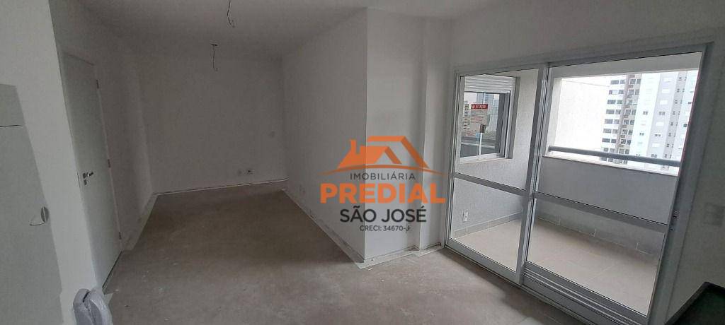 Apartamento à venda com 3 quartos, 65m² - Foto 4