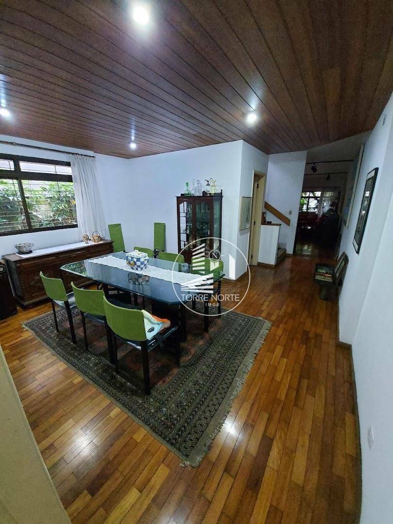 Sobrado à venda com 3 quartos, 224m² - Foto 4