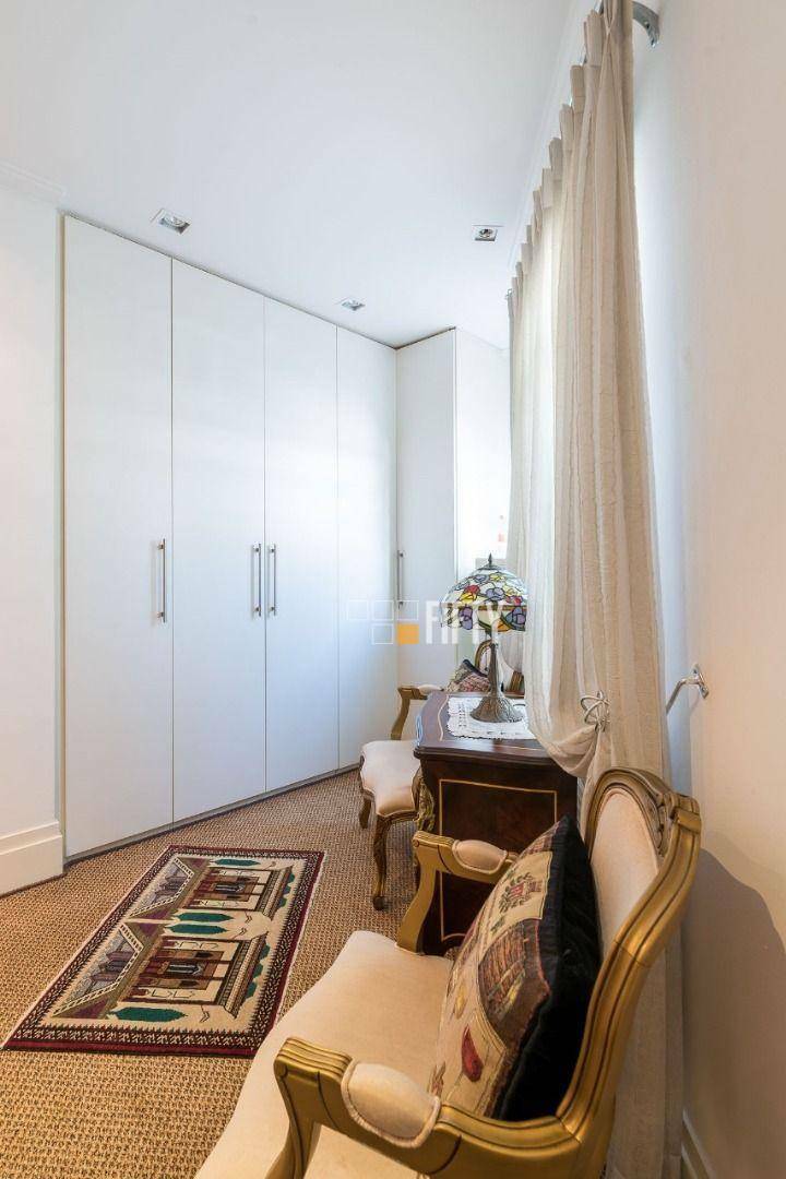 Casa à venda com 4 quartos, 432m² - Foto 18