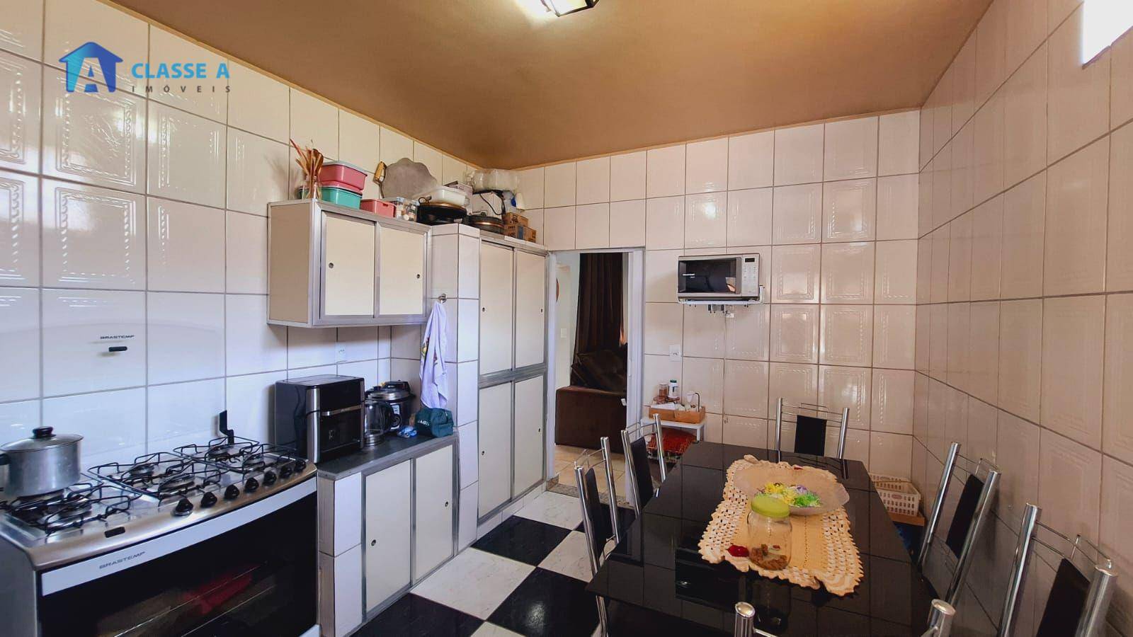 Casa à venda com 5 quartos, 300m² - Foto 13