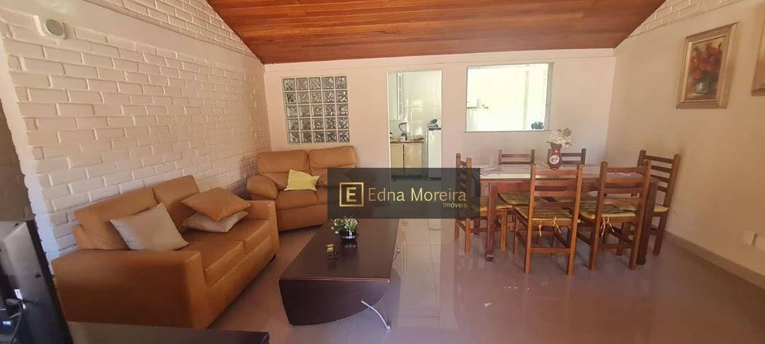 Casa à venda com 3 quartos, 120m² - Foto 1