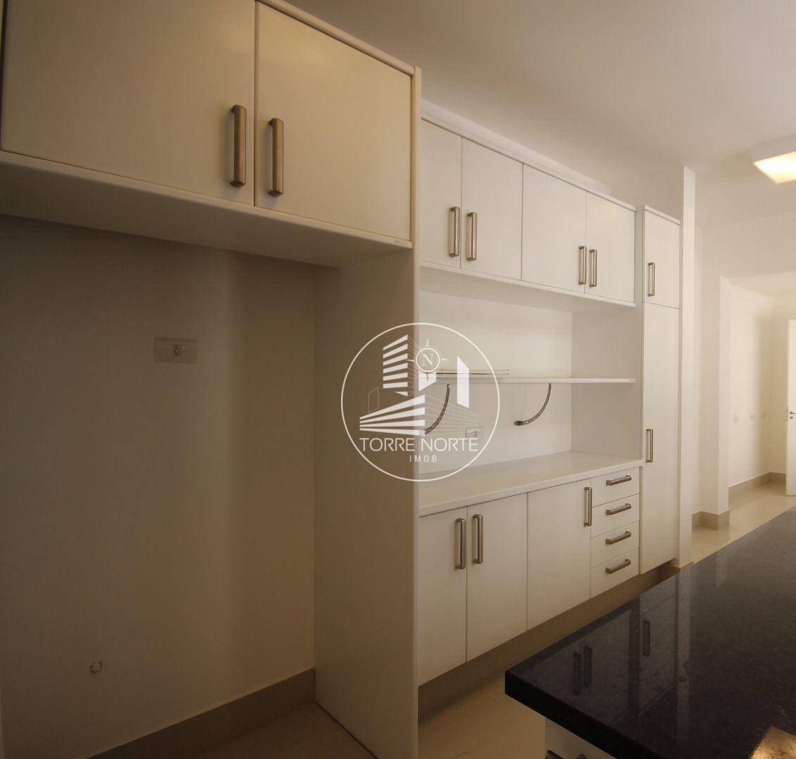 Cobertura à venda com 4 quartos, 453m² - Foto 4