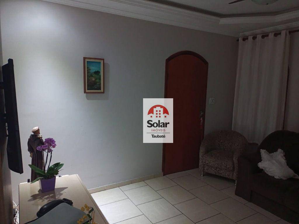 Casa à venda com 3 quartos, 131m² - Foto 1