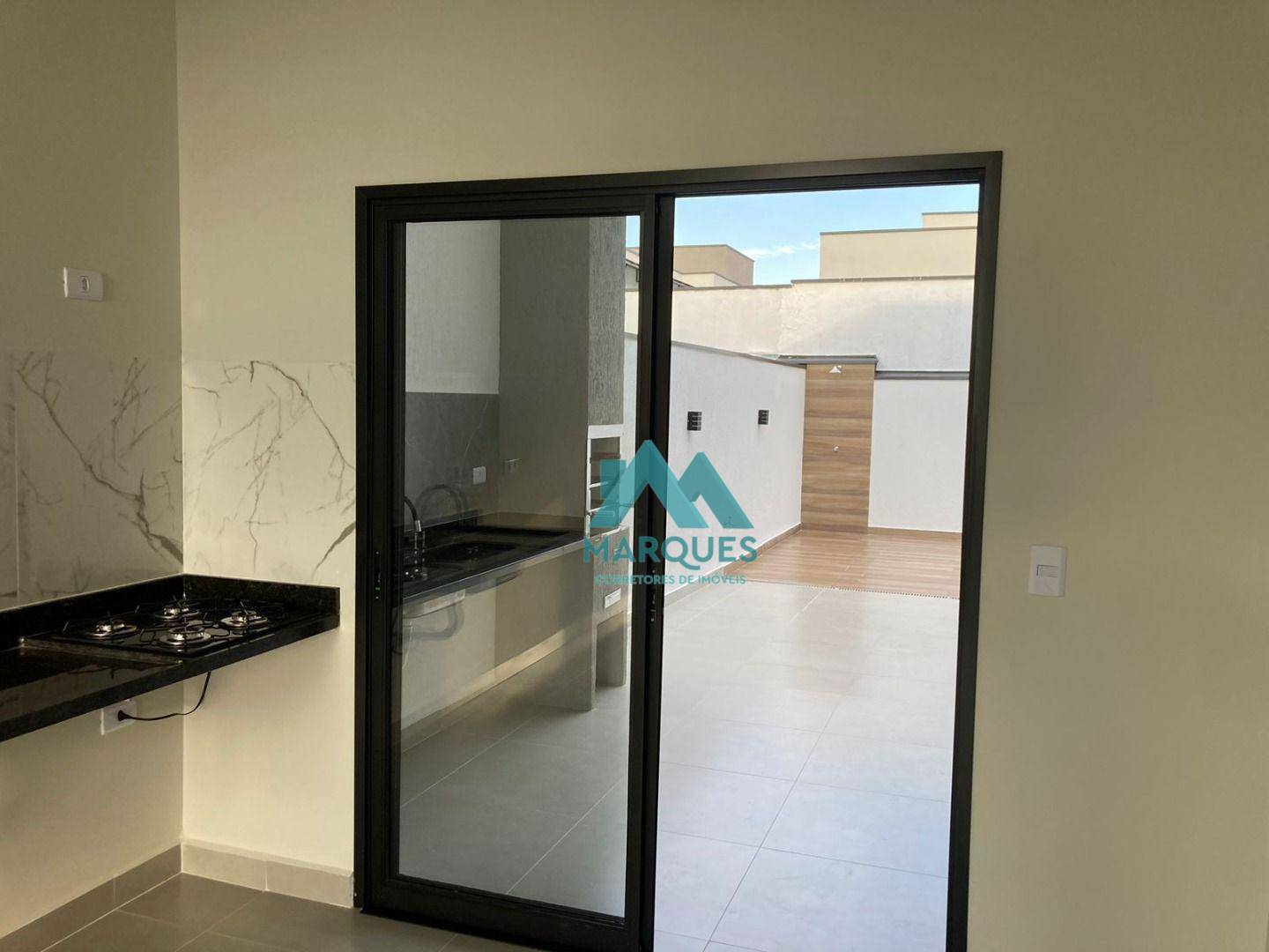 Casa à venda com 3 quartos, 93m² - Foto 5