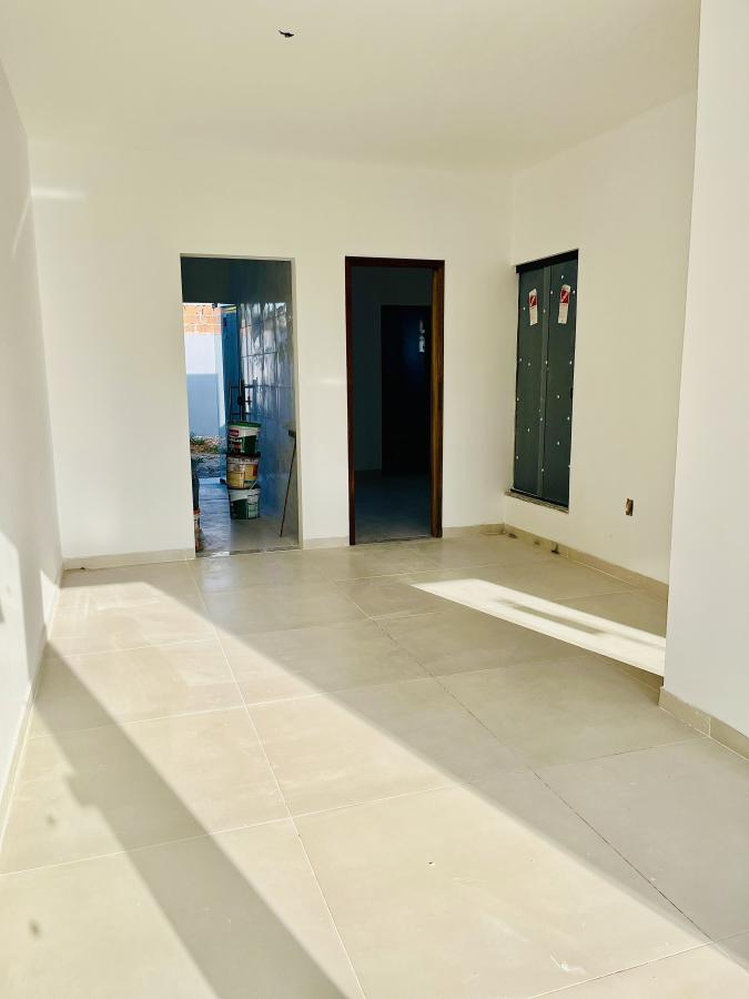 Casa à venda com 2 quartos, 61m² - Foto 3