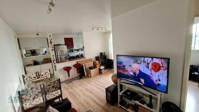 Apartamento à venda com 2 quartos, 65m² - Foto 1