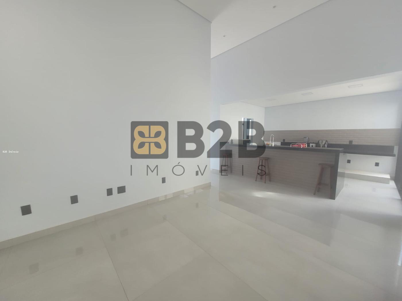 Casa de Condomínio à venda com 3 quartos, 180m² - Foto 2