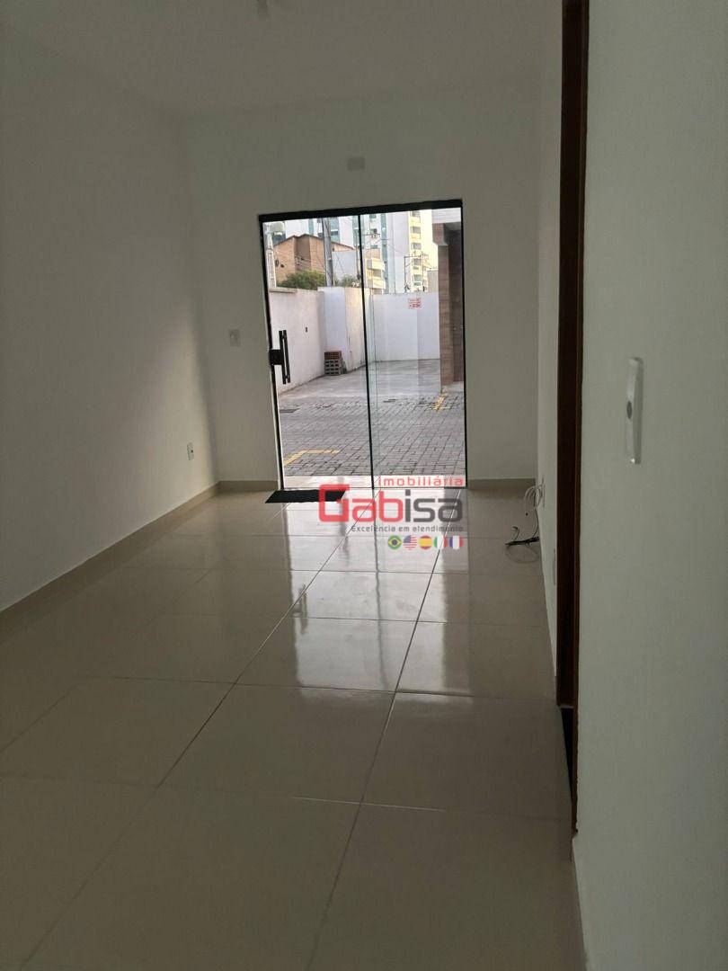 Apartamento à venda com 1 quarto, 42m² - Foto 2