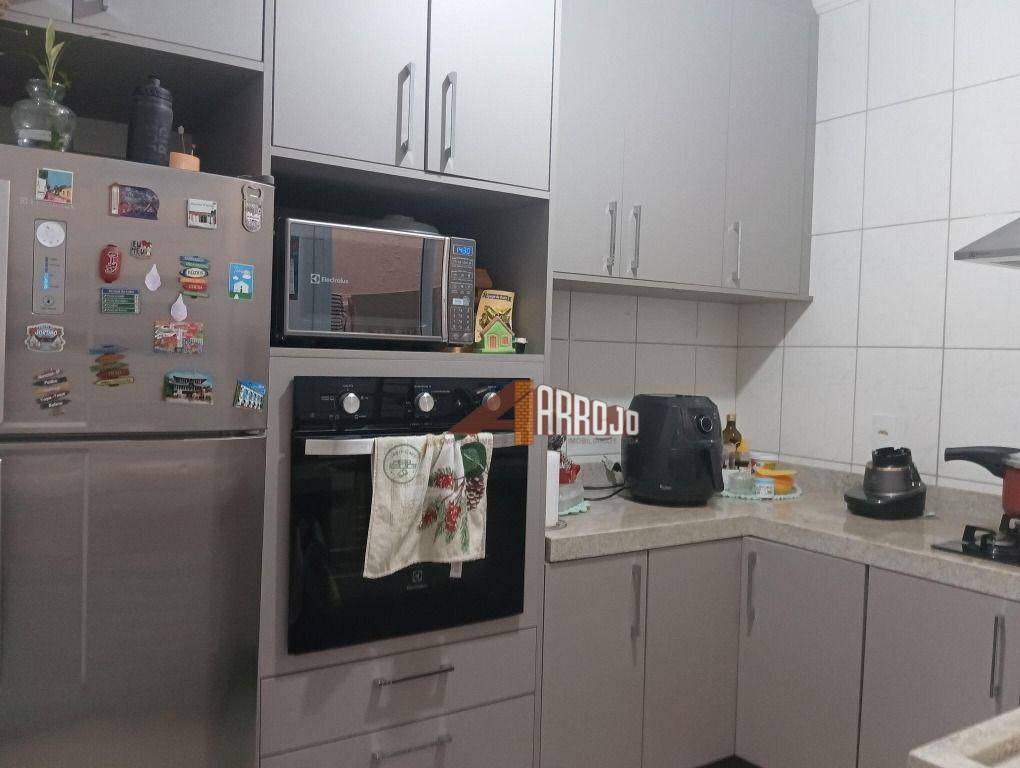 Sobrado à venda com 2 quartos, 69m² - Foto 1