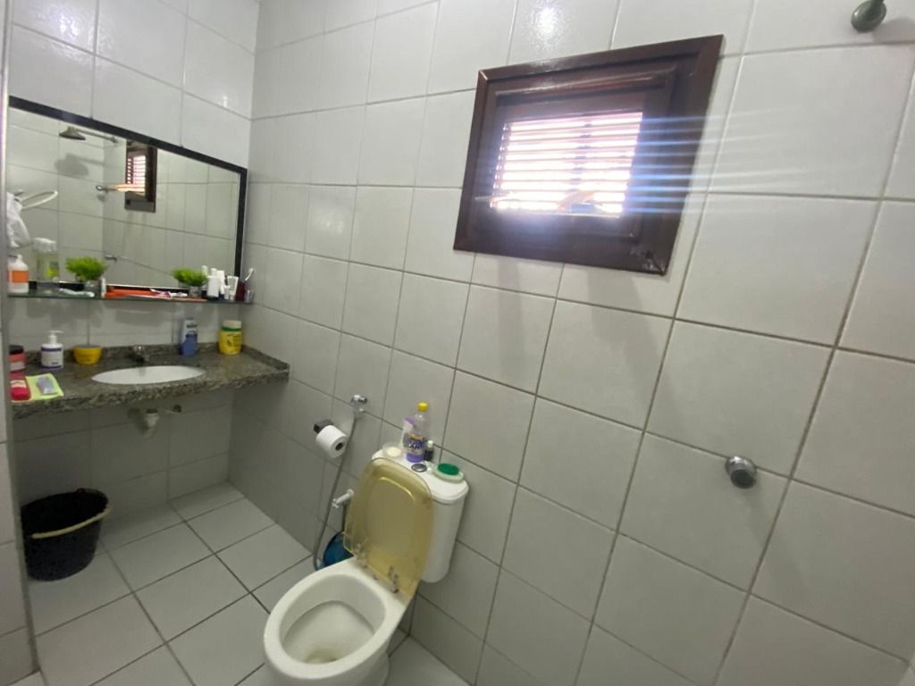 Casa à venda e aluguel com 5 quartos, 240m² - Foto 13