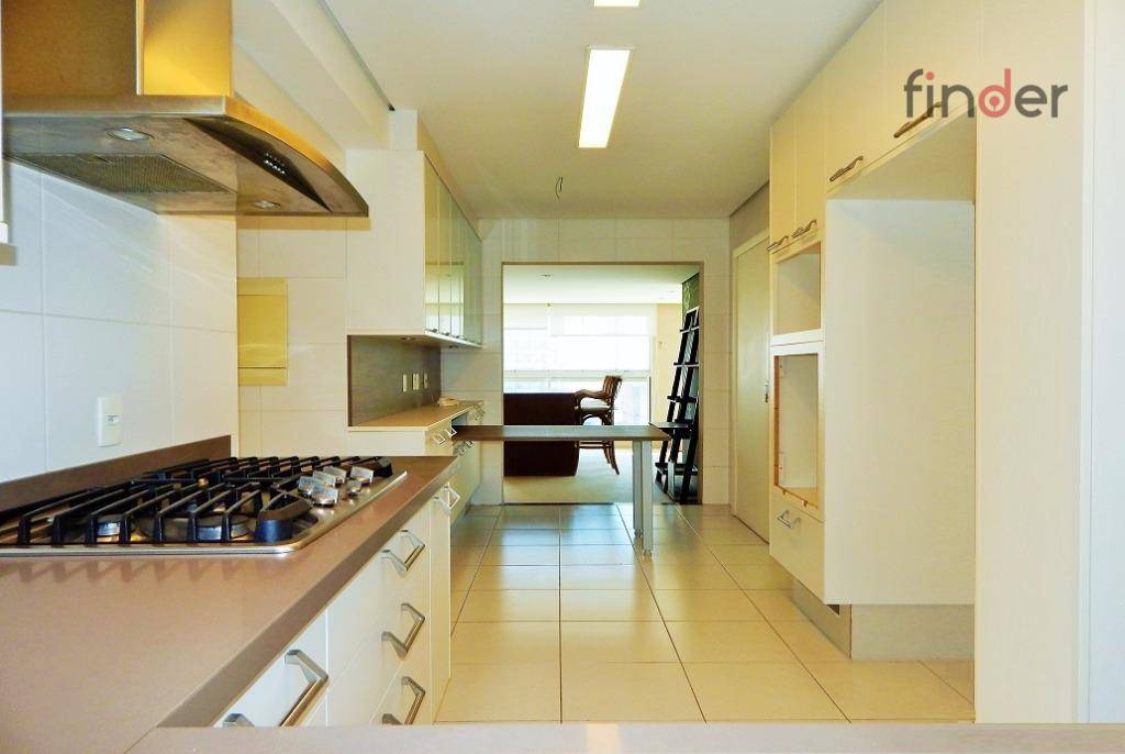 Apartamento à venda com 3 quartos, 206m² - Foto 7