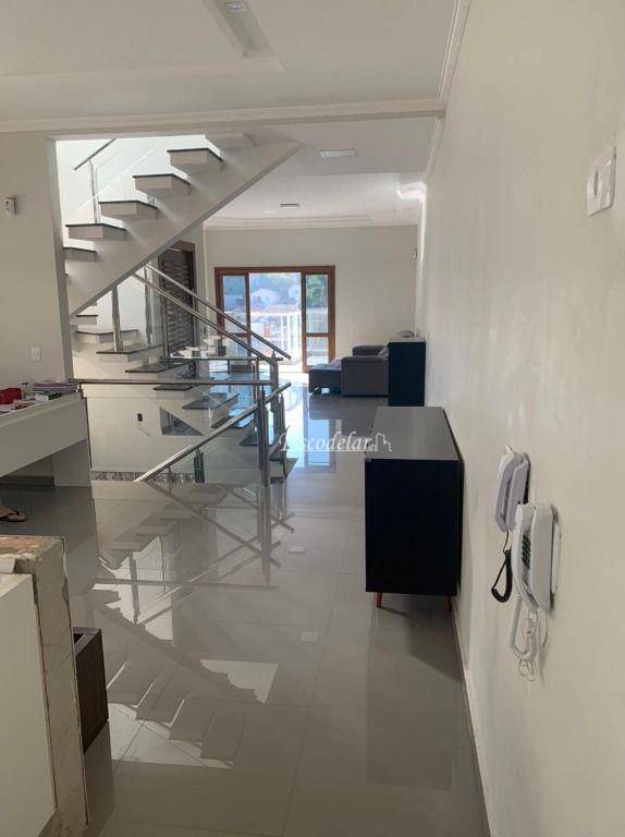 Sobrado à venda com 3 quartos, 330m² - Foto 1