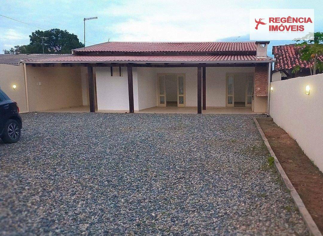 Casa à venda com 2 quartos, 120m² - Foto 1