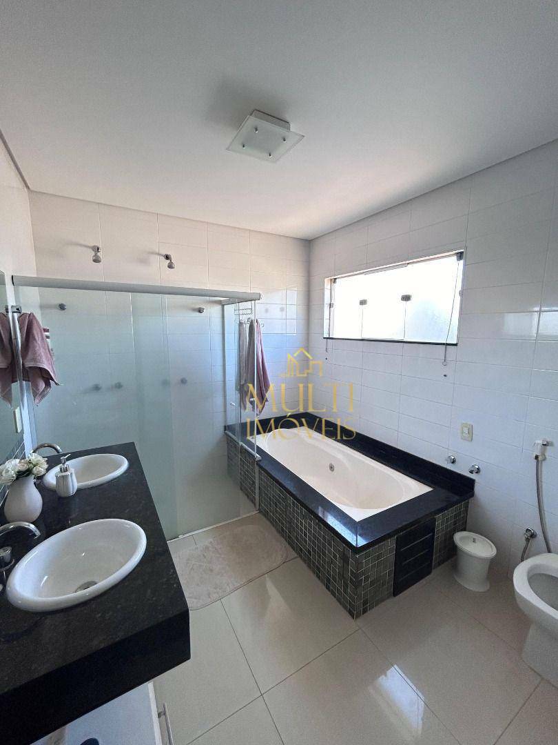 Sobrado à venda com 4 quartos, 300m² - Foto 19