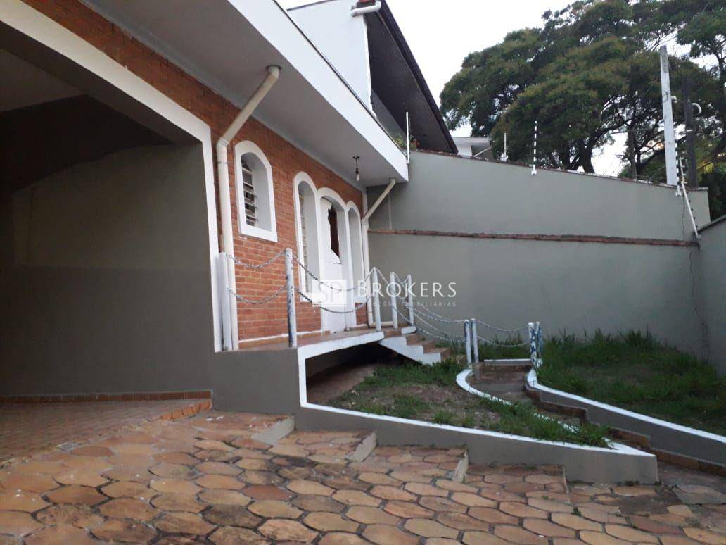 Casa à venda com 3 quartos, 235m² - Foto 1