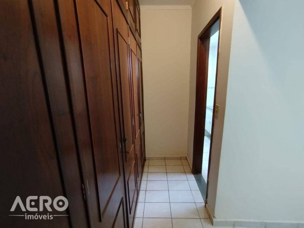 Casa para alugar com 3 quartos, 200m² - Foto 15