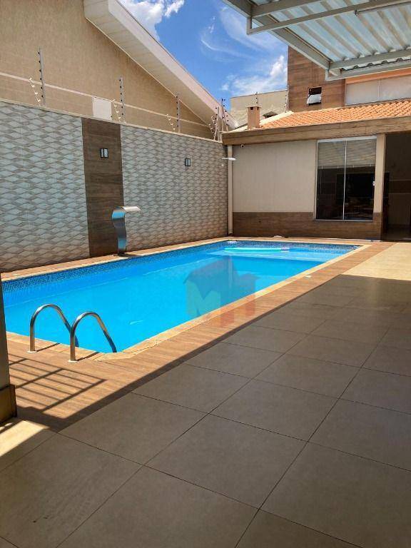 Casa, 3 quartos, 160 m² - Foto 1