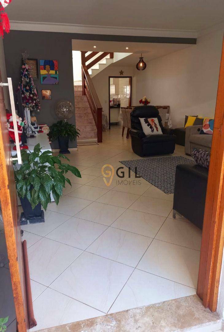 Sobrado à venda com 2 quartos, 170m² - Foto 2