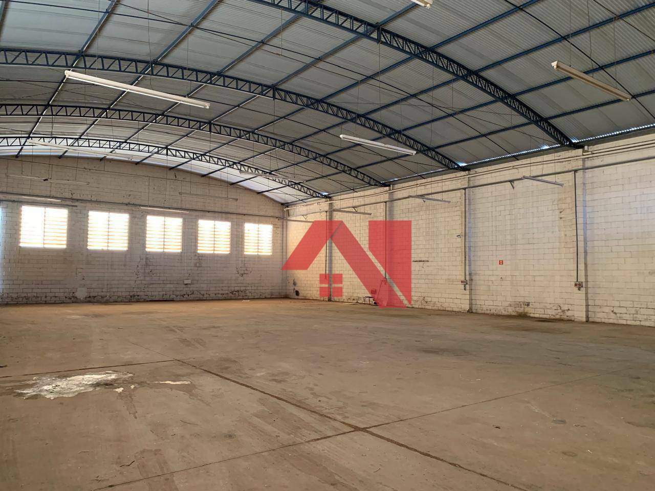 Depósito-Galpão-Armazém à venda e aluguel, 800m² - Foto 1