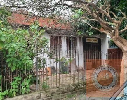 Casa à venda com 3 quartos, 272m² - Foto 1
