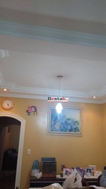 Sobrado à venda com 3 quartos, 190m² - Foto 4